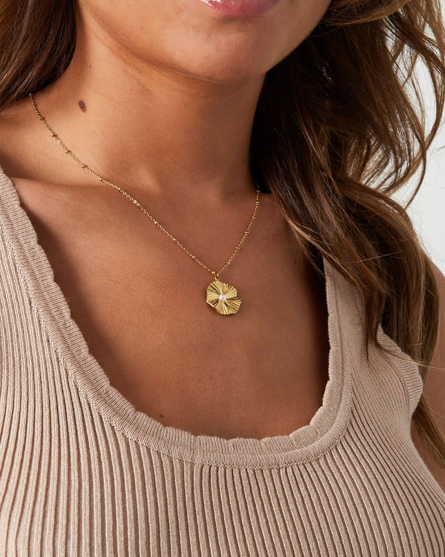 bolletjes ketting met simpele bloem