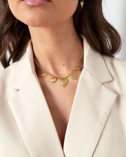 bedelketting hearts for the win