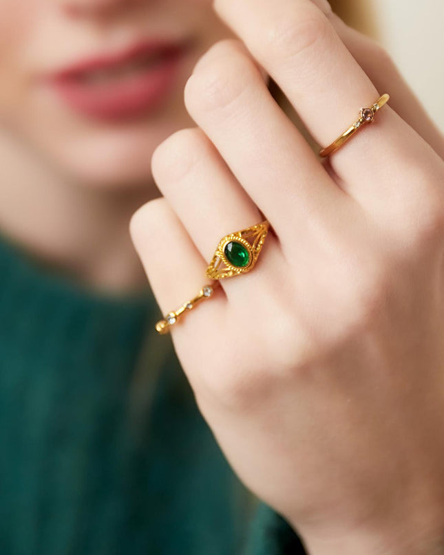 Roestvrijstalen ring met kleine zirkoonsteentjes Zilver Stainless Steel 16