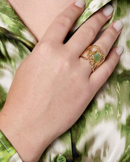 ring sierlijk opengewerkt met steen - groen 
