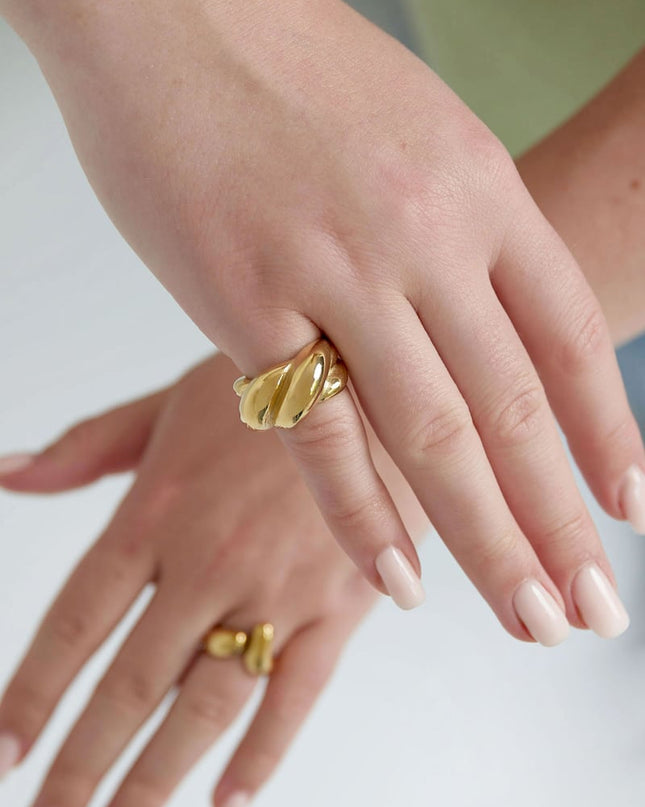 ring dazzling day 16