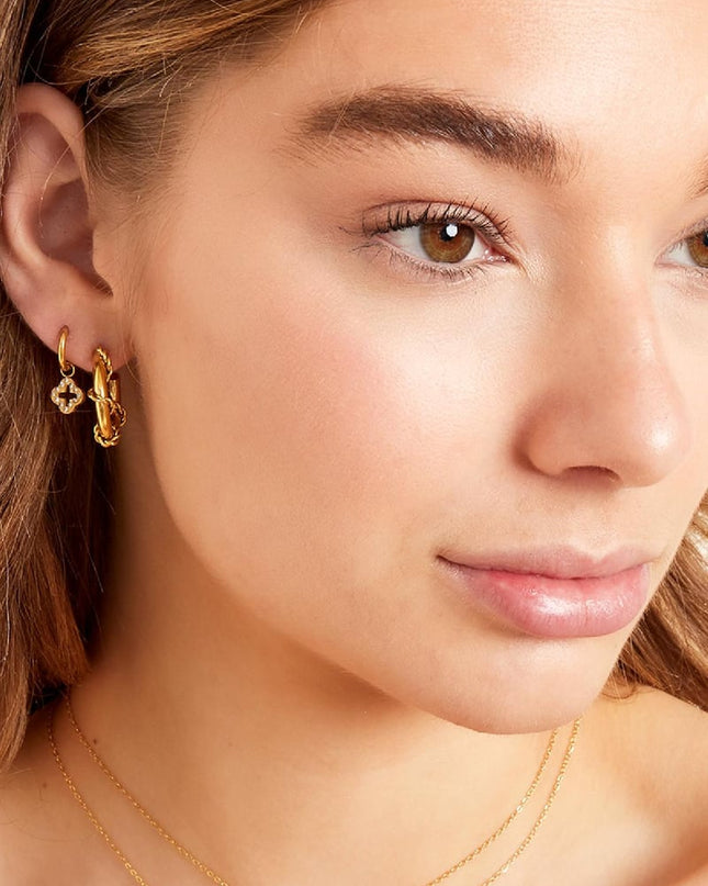 Oorbellen klaver met zirkonia steentjes Goud kleur Stainless Steel