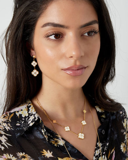 Oorbellen bloemenslinger - zilver/wit