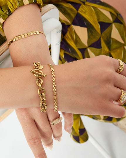 armband linked hearts