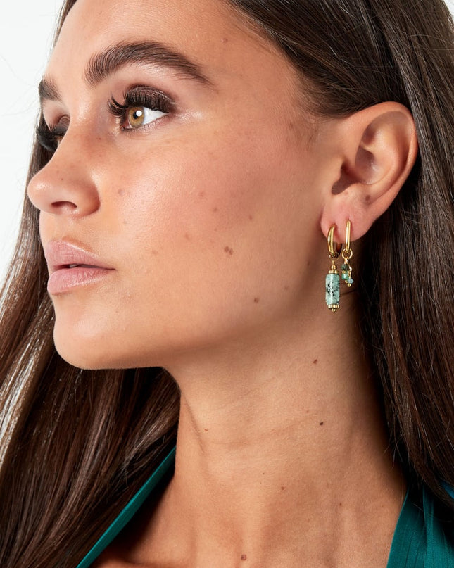 oorbel met zwarte kralen