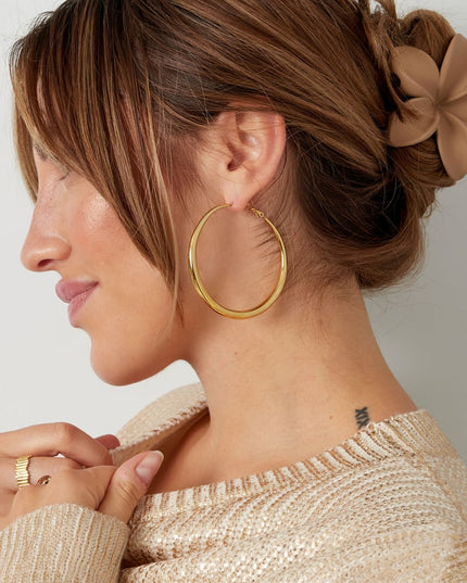 basic oorbellen met uiteenloping