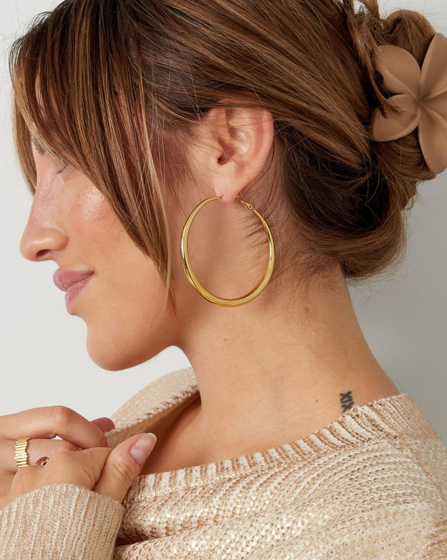 basic oorbellen met uiteenloping