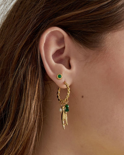 Oorbellen met hand en parelshangers