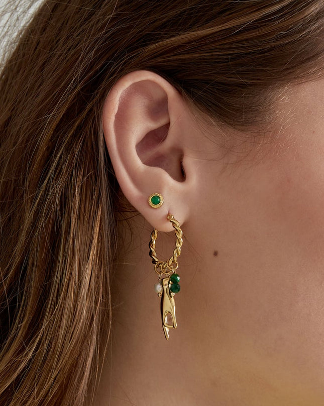 Oorbellen met hand en parelshangers