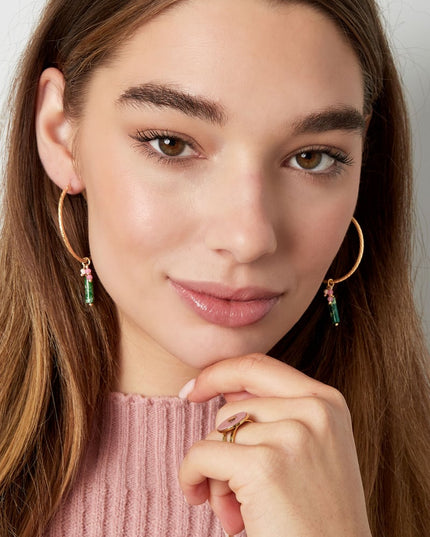 oorbellen relief met natuursteen en parel