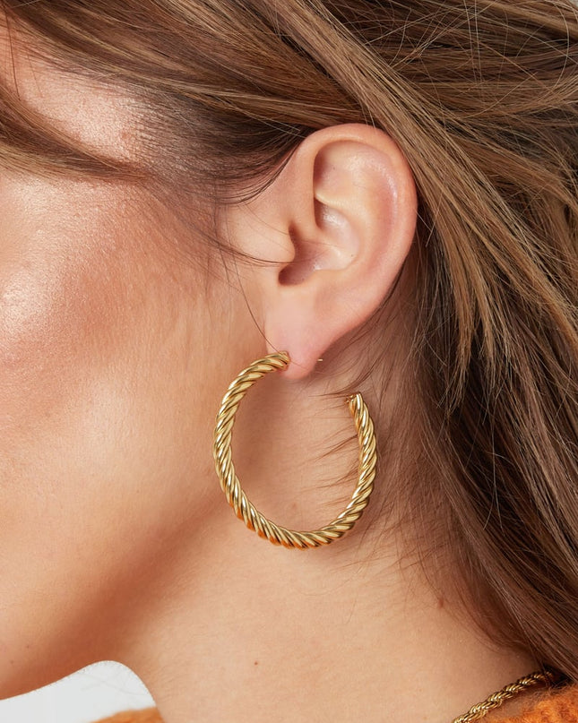 oorbellen gedraaid dik