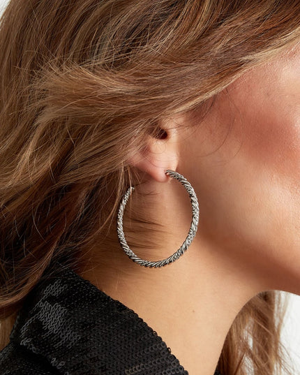 gedraaide oorringen groot