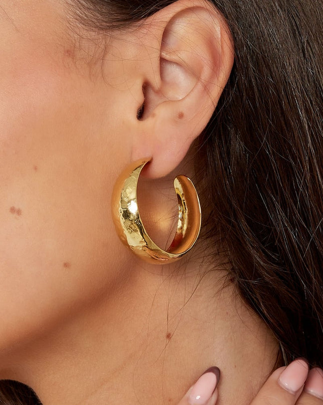 oorbellen subtiele structuur