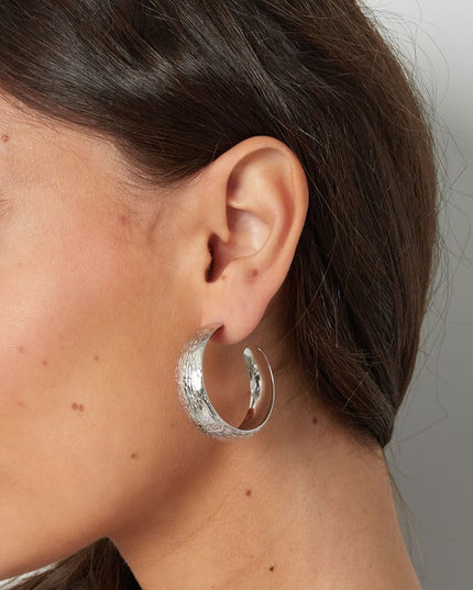 oorbellen gestreepte structuur