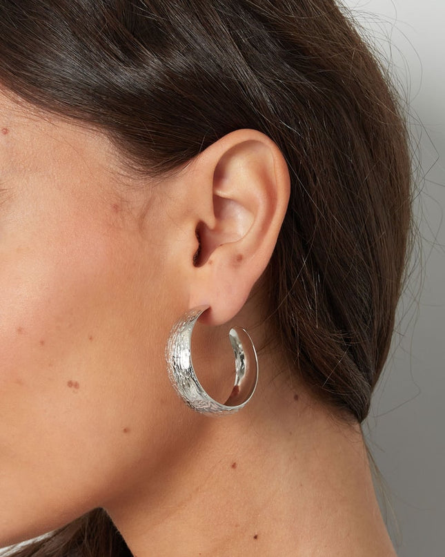 oorbellen gestreepte structuur