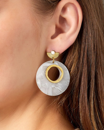 Oorbellen rond witte details - Goud kleur/wit