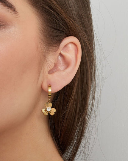 oorbellen bloem met steen