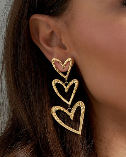 triple hart oorbel met structuur