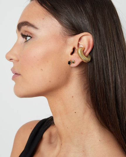 ear cuff met ribbels