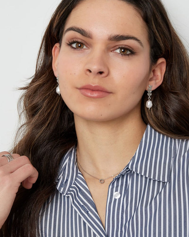 oorbellen met blaatjes en parel