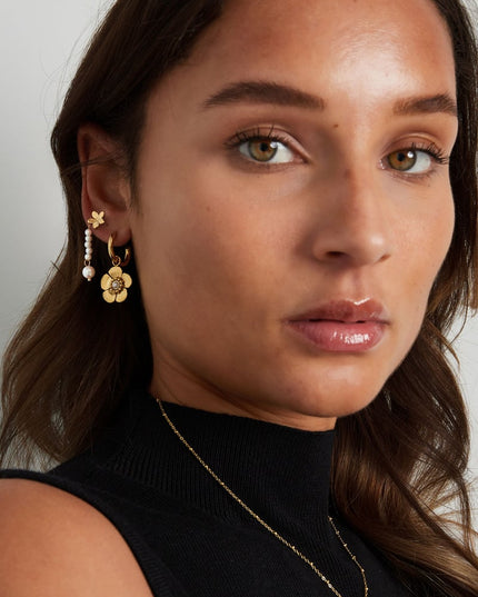 bloemen met parelhanger