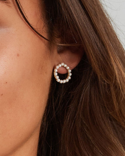 ronde oorbel met parels