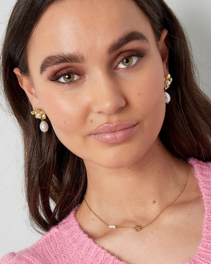 statement bloem parel oorbellen