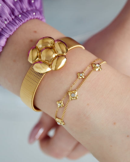 flowery bracelet