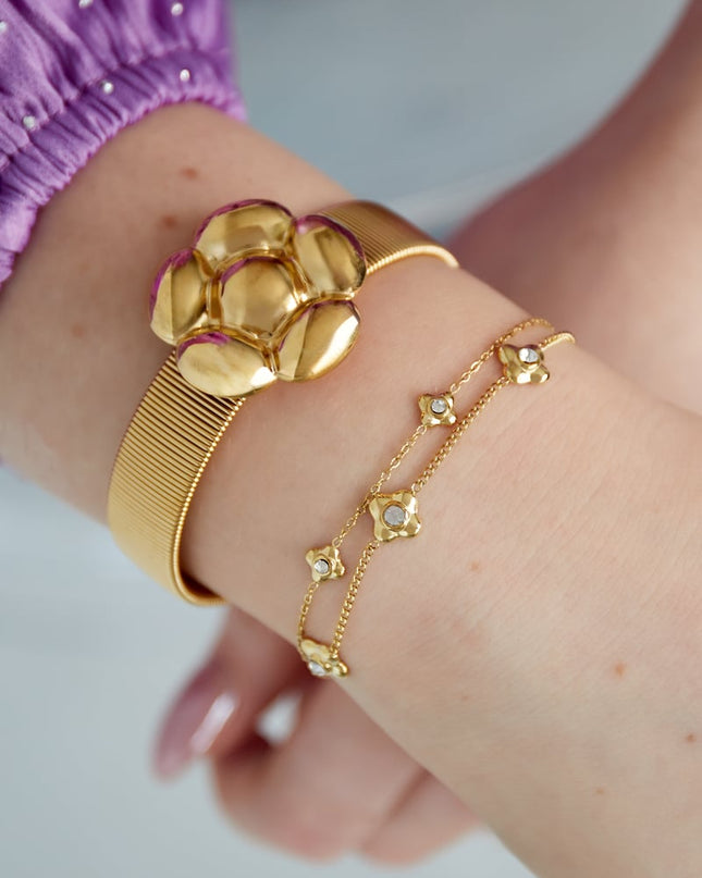 flowery bracelet