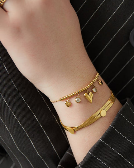 gleaming heart armband