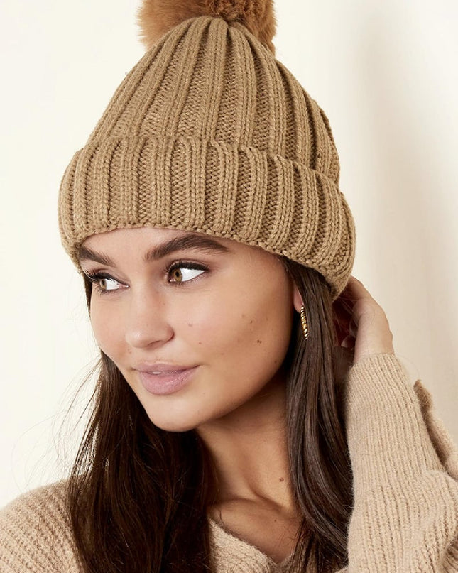 Beanie Furry Pompon Groen Acryl