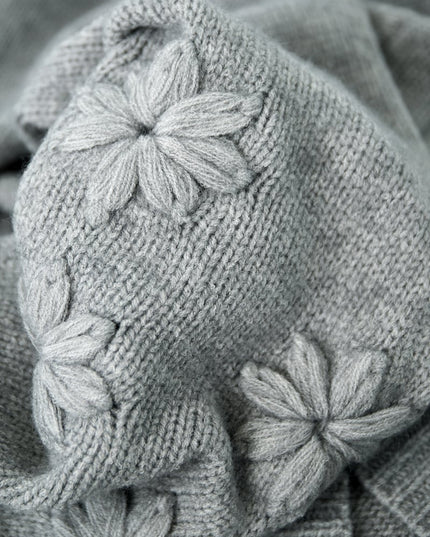 Lovely floral touch sweater - gray