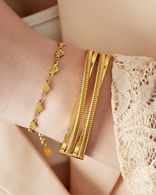 Strong heart armband