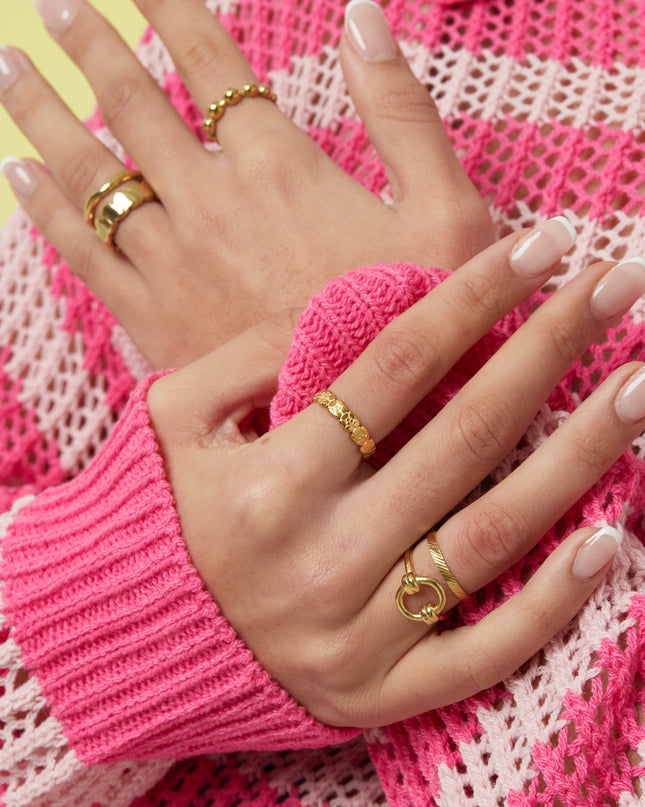 Statement ring met bolletjes
