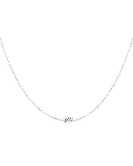 simpele ketting met geknoopte bedel