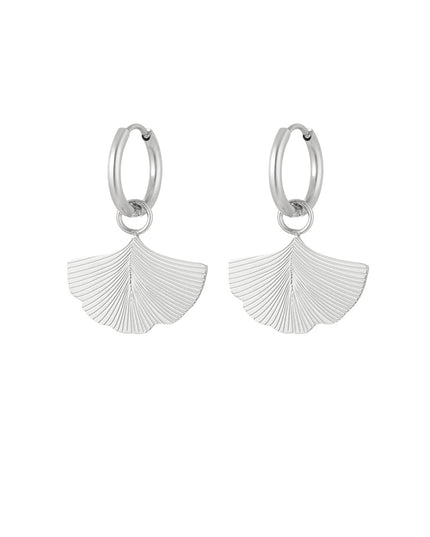 oorbellen met bedel blad