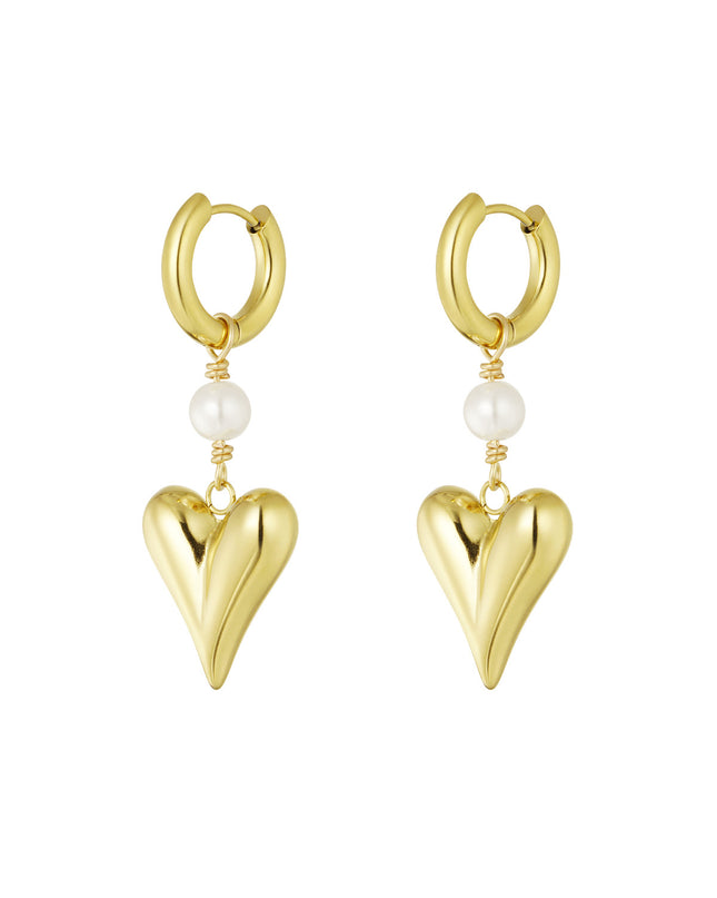 oorbel met parel en hartjes hanger