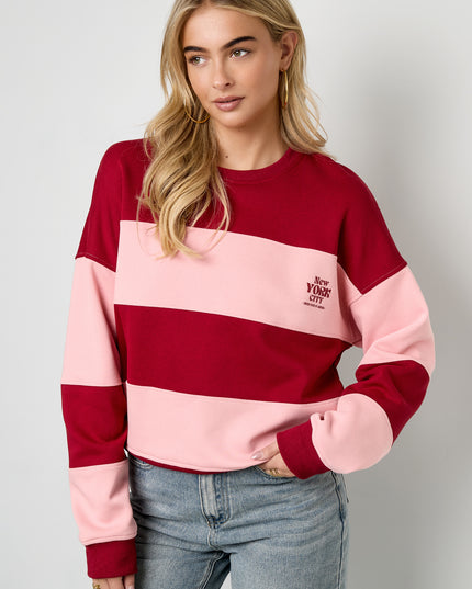 De gestreepte liefdevolle tops