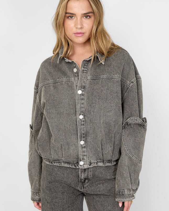 Het hartloze spijkerjack