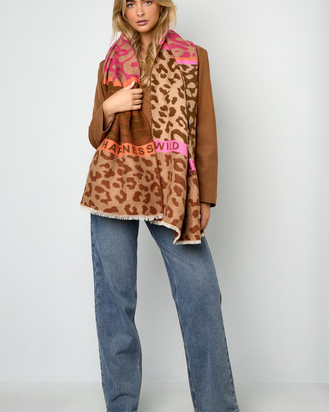 Opvallende sjaal met prints en tekst