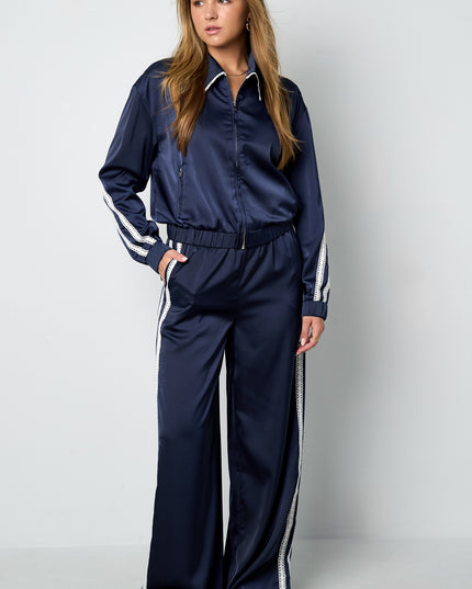 Sportieve broek met satijnen look