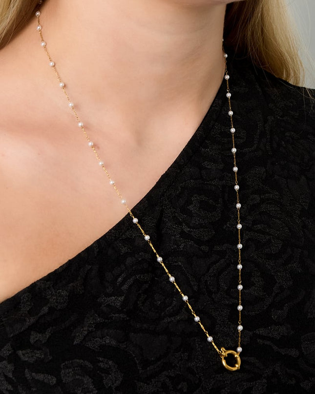 Slot met parelketting