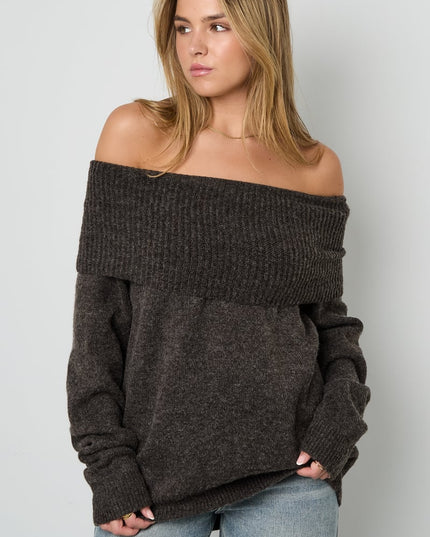 Off the shoulder basic sweater