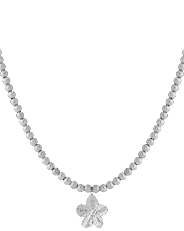 8mm holle kralenketting met een bloem